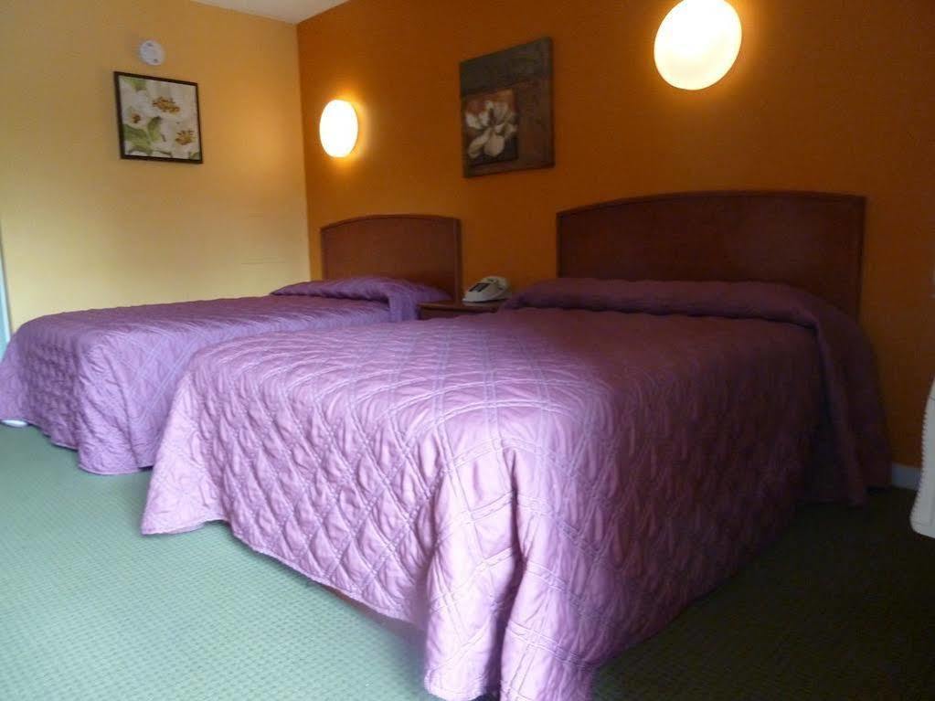Lakeland Inn - Bohemia Экстерьер фото