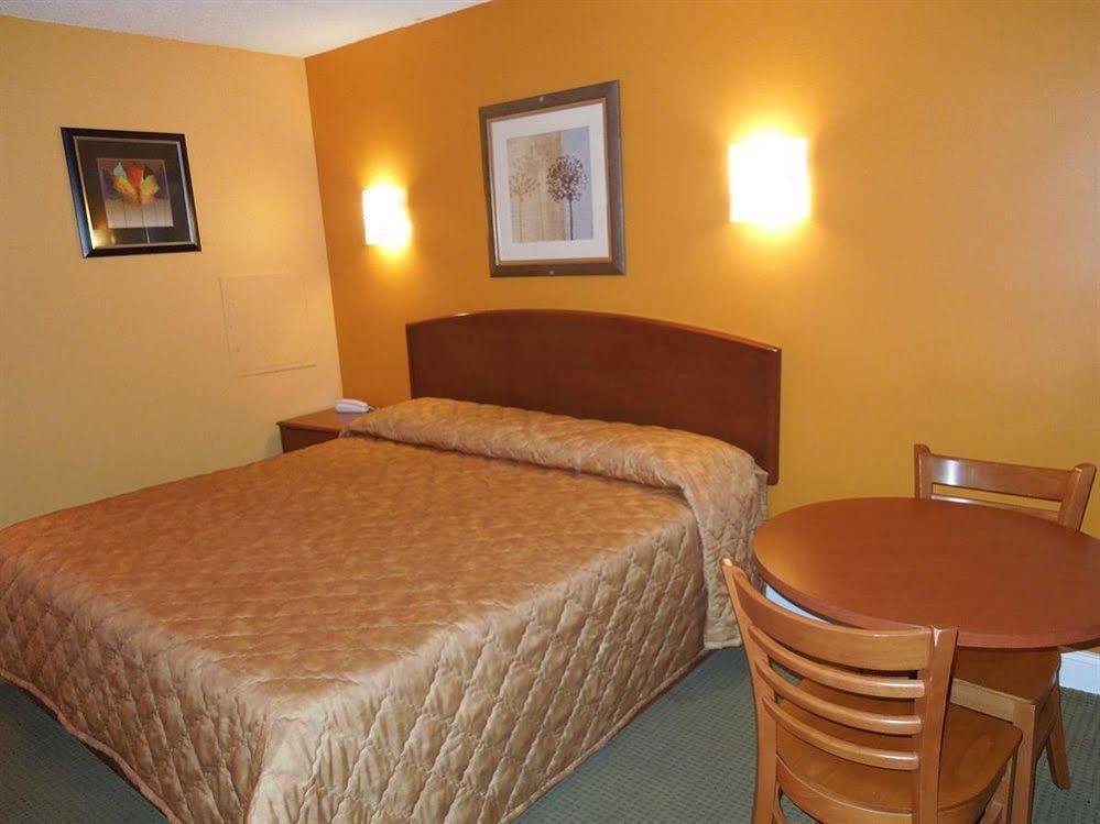 Lakeland Inn - Bohemia Экстерьер фото